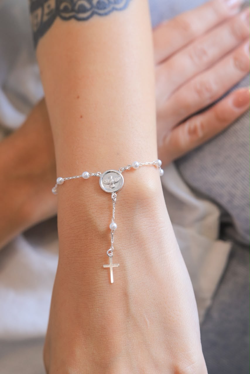 Pulseira terço pérolas