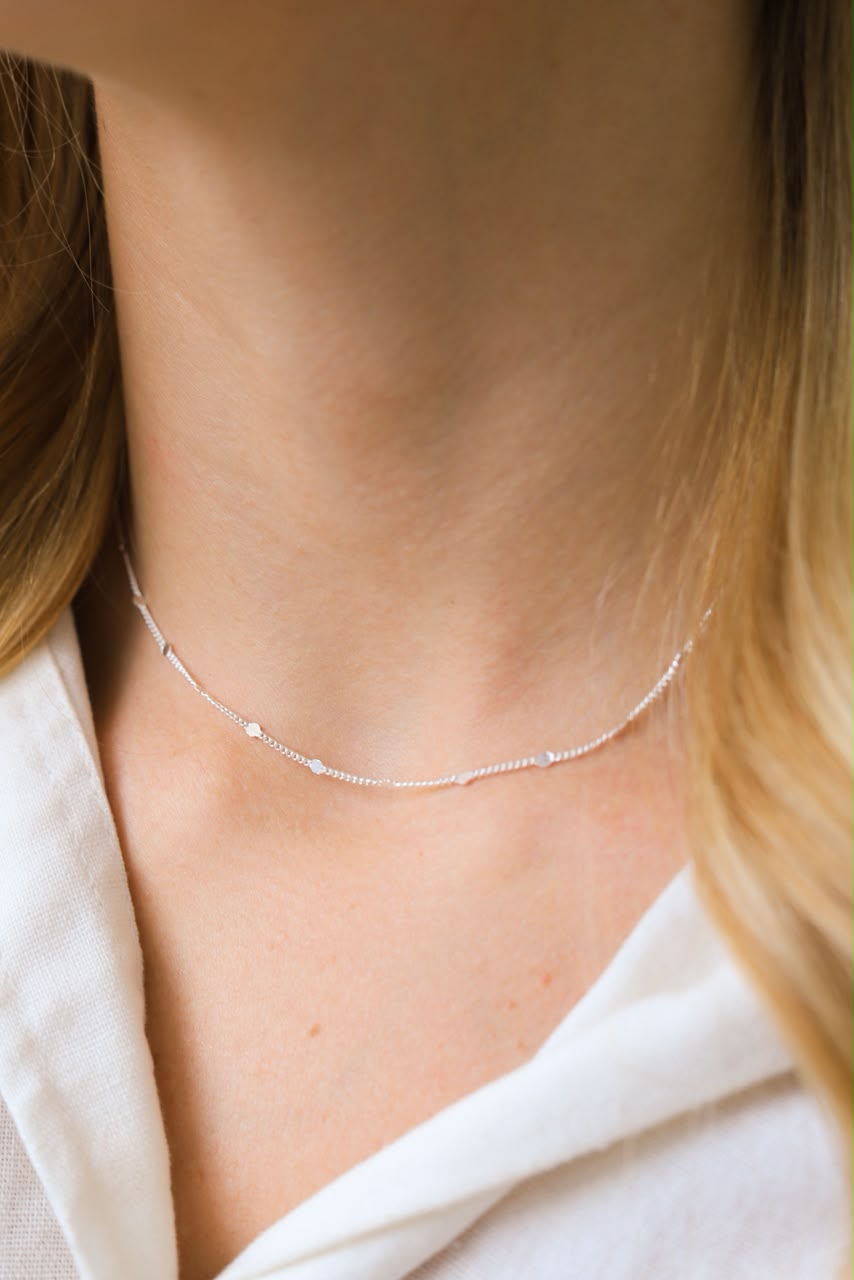 Choker mini bolinhas