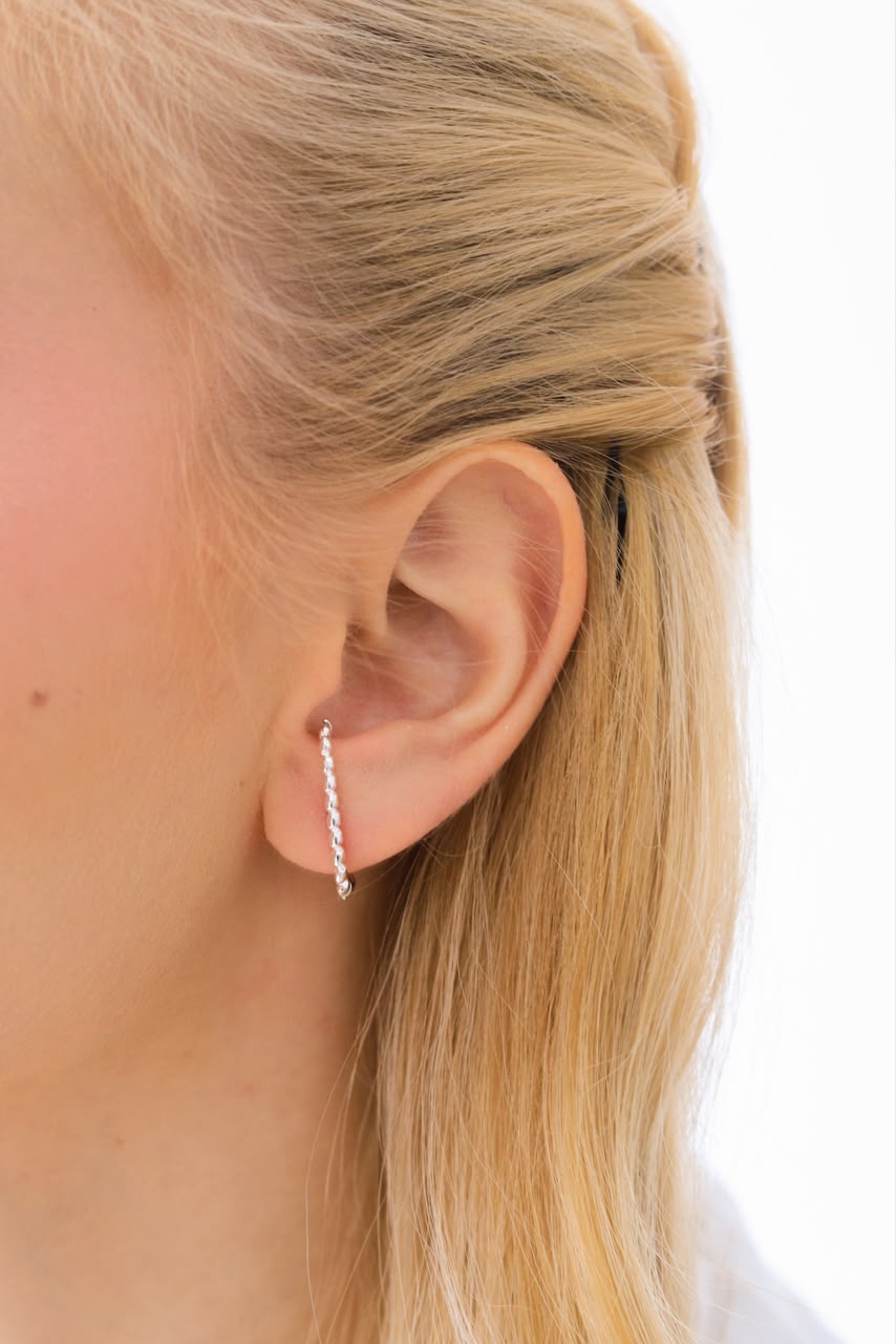 Ear hook pontilhado