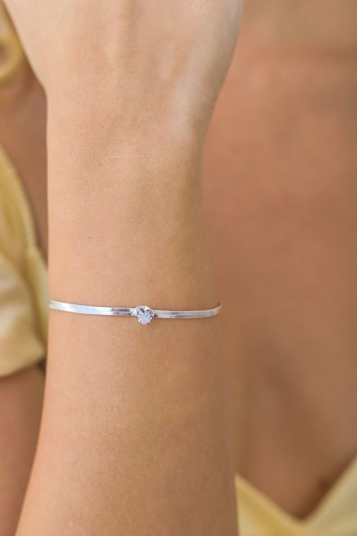 Pulseira fita c/ ponto de luz em formato de coração